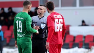 Подпряха ли Лудогорец? Съдията от мача с Царско село е за очен лекар + ВИДЕО