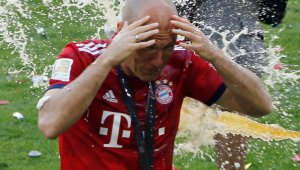 Робен се превърна в статуя + ГАЛЕРИЯ и ВИДЕО