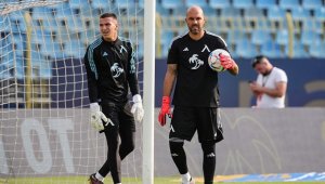 „Червена“ легенда: Ники Михайлов е вратарят на Левски, другите да се учат от него