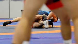 Националите по борба се готвят за Баку