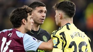 Бивша звезда на Ливърпул и Тотнъм побесня заради отменен гол на Арсенал