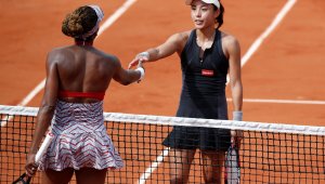 Китайка би шута на Винъс в Париж