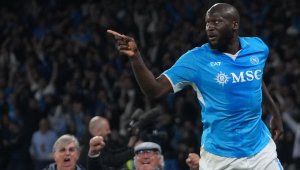 Лукаку няма да се оперира!