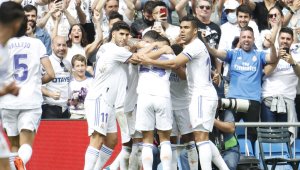 Реал Мадрид триумфира с 35-та