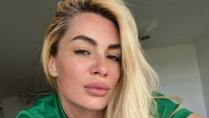 Волейболистка пръска сексапил и на 40 + СНИМКИ