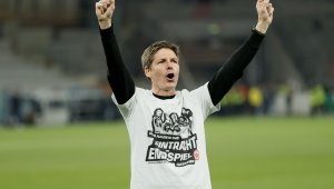 Айнтрахт потвърди раздялата с треньора 