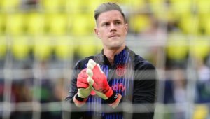 Вратар на Барса заби секси психоложка + СНИМКИ