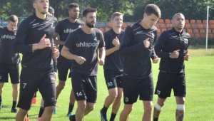 Локо (Пловдив) с първа победа в контролите, надделя над отбора на Майкъл Есиен