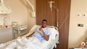 Оперираха Бисмарк Чарлс във Валенсия