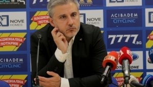 Паника на "Герена": Бъдещето на Левски не е никак розово, може да не изкара сезона