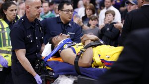 Винс Картър прати съперник в болница