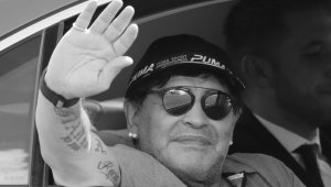 Светът плаче за Диего Армандо Марадона + ВИДЕО