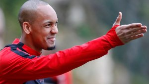 ПСЖ се разделя с Мота през лятото, взима Фабиньо за негов наследник