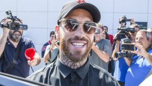 Секси съпруга се обясни в любов на Рамос + СНИМКИ