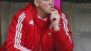 Ван Гаал предпочита Байерн пред Нигерия