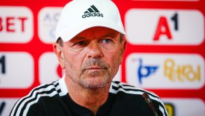 Стойчо хвали ЦСКА, но "захапа" Любо Пенев
