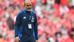 Нуно Ешпирито Санто преподписа с Форест