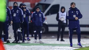 Дилема мъчи Левски