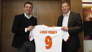 ОФИЦИАЛНО: Валенсия назначи Любо Пенев