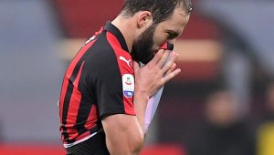 Игуаин се разбра с Челси, потегля до дни към "Стамфорд Бридж"