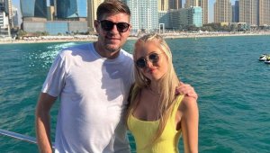 Стивън Джерард стана дядо на 45