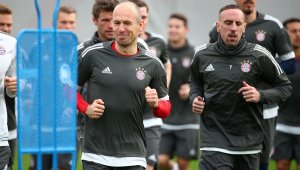 Бойни старчета: Робен и Рибери точат ножа на Ливърпул + СНИМКИ