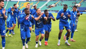 Двама нови започват с Левски днес