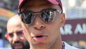 Изписаха Мбапе от болницата 