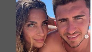 Секси мажоретка показа шеметно тяло на Бахамите + СНИМКИ