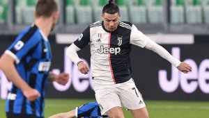 Фалшива новина ли е? Кристиано Роналдо с огромно дарение за болници