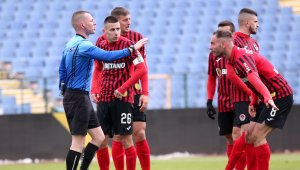 Левскари дърпат столичния Локомотив напред