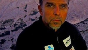 Двама българи атакуват най-смъртоносния връх в света