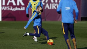 Барса без Пике и Иниеста в Германия