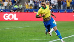 Бразилия съсипа Перу, чака Аржентина на Копа Америка