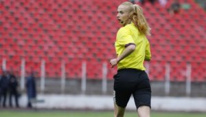 Християна Гутева ще въдворява ред в мач от Първа лига