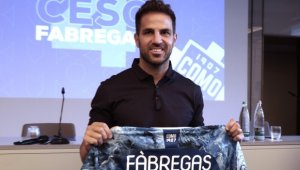 Фабрегас официално пое новак в Серия А