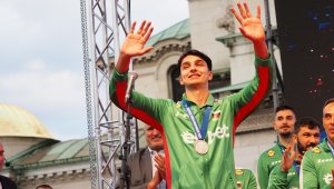 Симеон Николов и Гибона разбиха руския шампион!