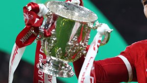 УЕФА не може да "пипне" Купата на лигата в Англия