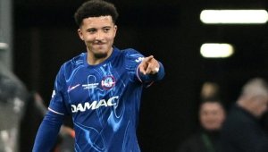 Джейдън Санчо и Харви Елиът подсилиха Астън Вила 