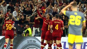 Жозе го направи отново! Рома с исторически трофей в Тирана