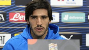 Тонали пропуска мача с Англия