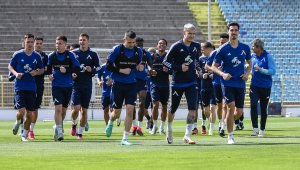 Левски готви топ трансфер, ас на "сините" ще играе редом до суперзвезди 