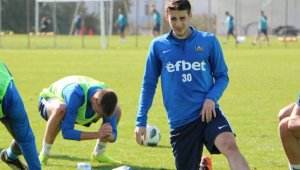 Арда се подсилва със стрелец на Левски