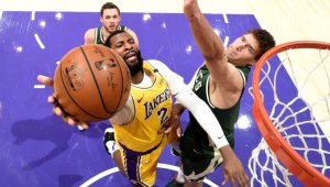 Дръмънд напусна с контузия в дебюта си за Езерняците