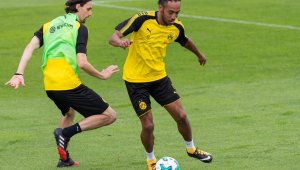 От Дортмунд към Обамеянг: Птичето отлетя!