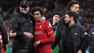 Клоп отново поиска пет смени в Англия