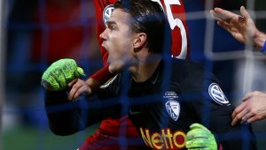 Вратарят на Бохум: Робен се търкаляше 90 минути