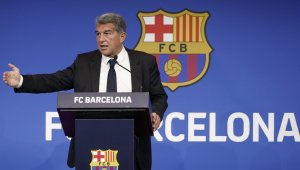 Арогантният Лапорта се изгаври с Куман