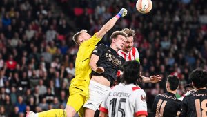 Резерва помогна на ПСВ да удари Арсенал с 2:0 в Айндховен