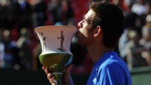 Дел Потро защити титлата си в Ещорил